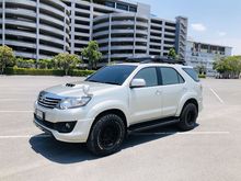 2012 Toyota Fortuner 3.0 (ปี 12-15) V SUV AT