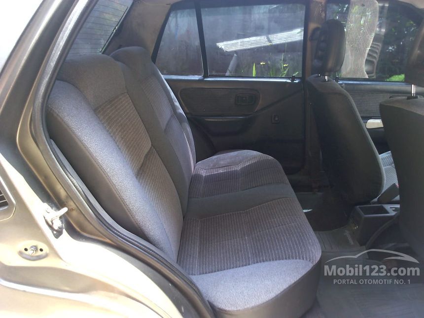 Jual Mobil  Daihatsu  Charade 1991 Classy  1 3 di Jawa Timur 