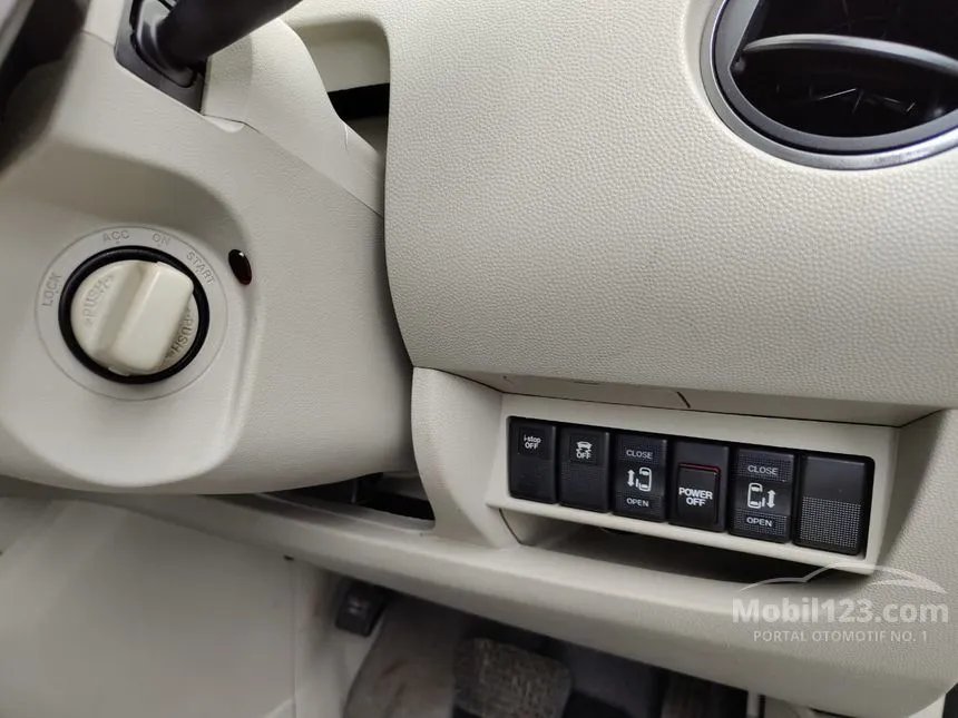 2014 Mazda Biante SKYACTIV-G MPV