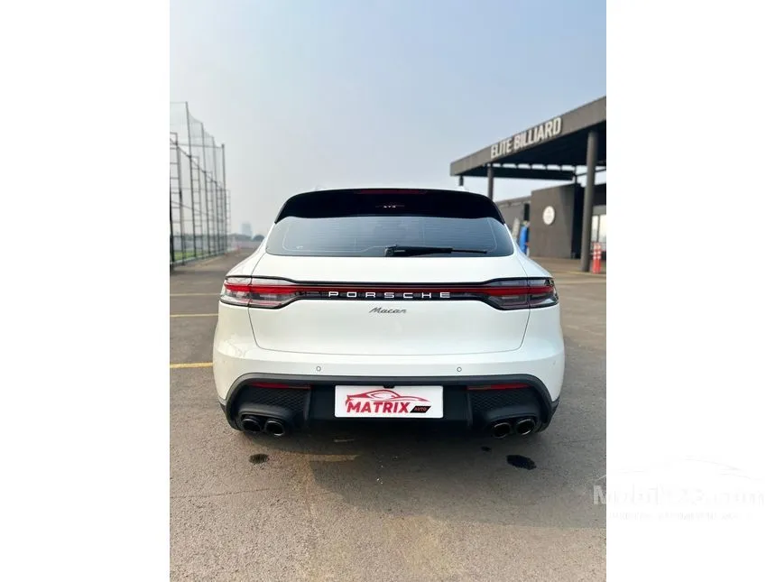 2016 Porsche Macan SUV