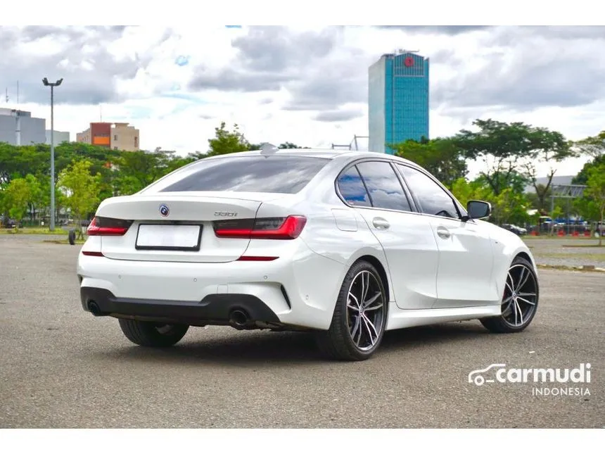2022 BMW 330i M Sport Sedan