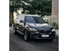 2021 BMW X5 3.0 xDrive40i xLine SUV. PILIHAN TERBAIK DIBAWAH 1M. 7 SEATER, LOW KM, WARNA SANGAT MEWAH ARTIC GREY METALIK