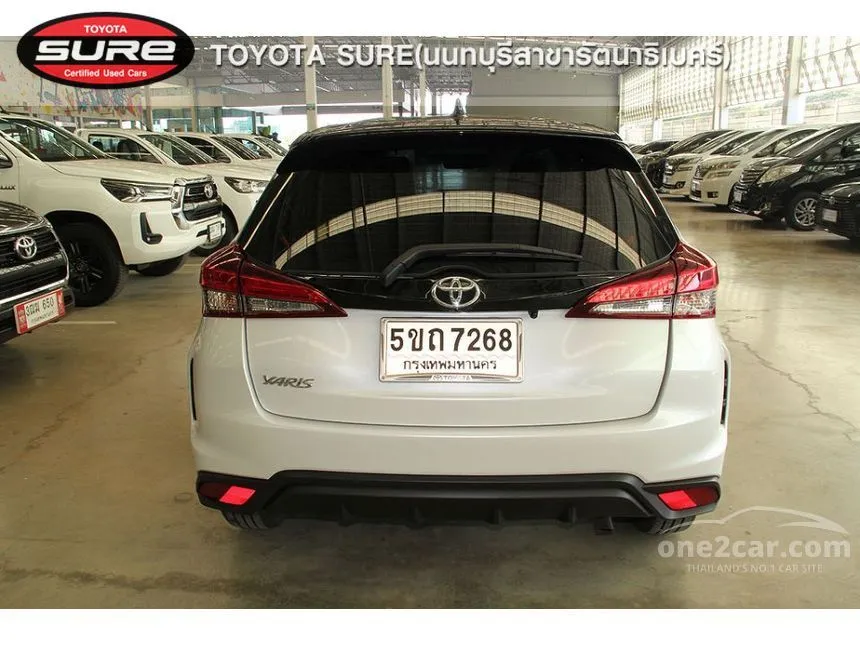 2023 Toyota YARIS Premium Hatchback