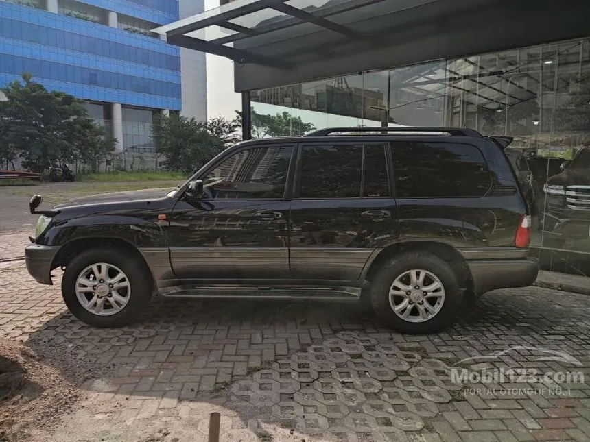 2005 Toyota Land Cruiser Cygnus V8 Wagon