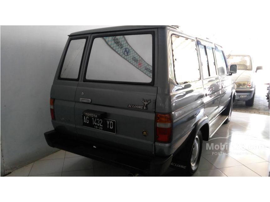 Jual Mobil Toyota Kijang 1996 1.8 di Jawa Timur Manual MPV Minivans Abu