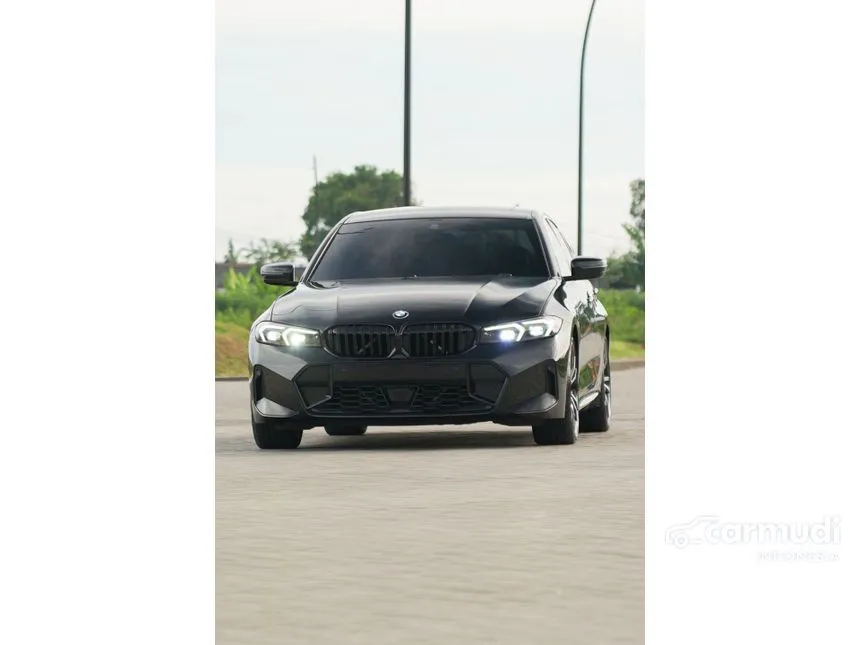 2023 BMW 330i M Sport Pro Sedan