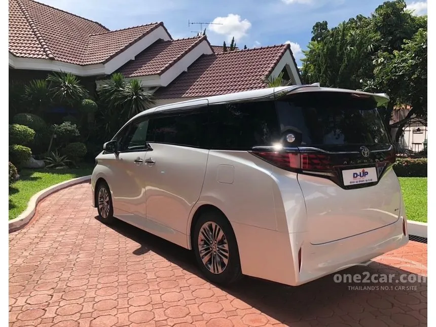 2024 Toyota Alphard HEV Luxury Van