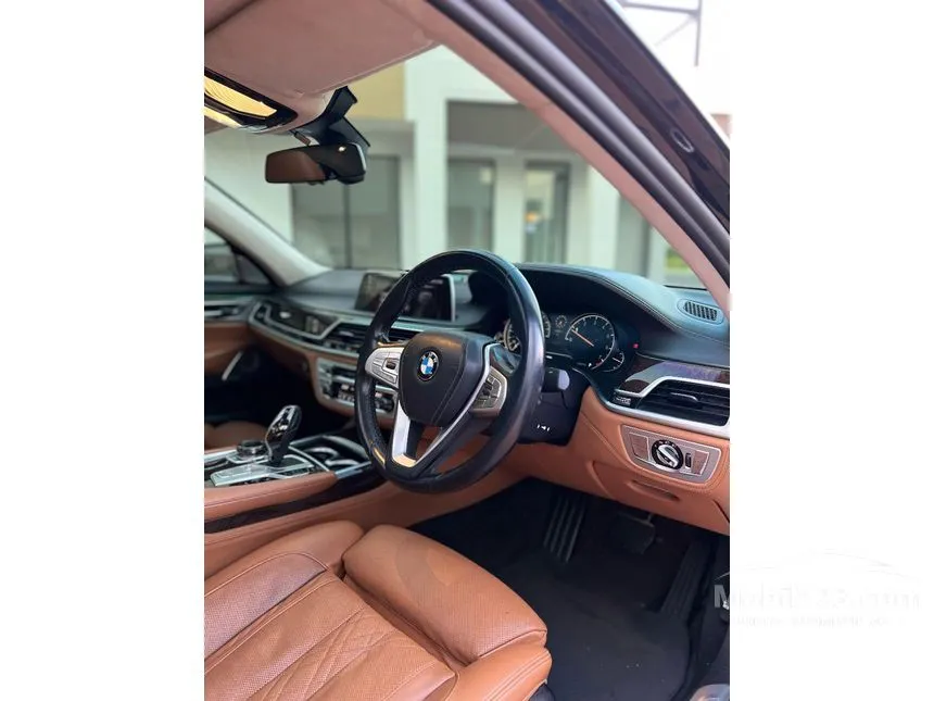 2019 BMW 740Li Sedan