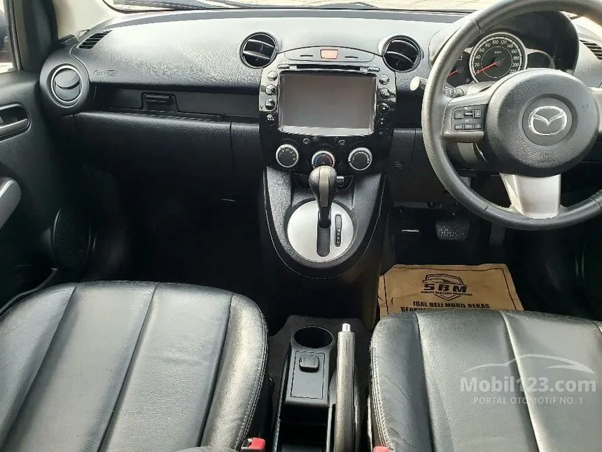 2013 Mazda 2 RZ Hatchback