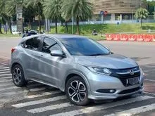 HONDA HRV PRESTIGE 1.8 AT 2016 GOOD CONDITION !!