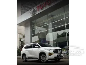 2026 Toyota Kijang Innova Zenix 2.0 Q HV TSS ( Premium Color) MPV