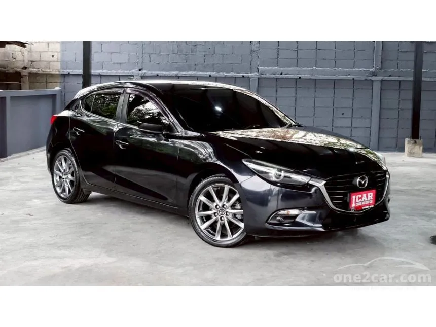 2017 Mazda 3 S Sports Hatchback