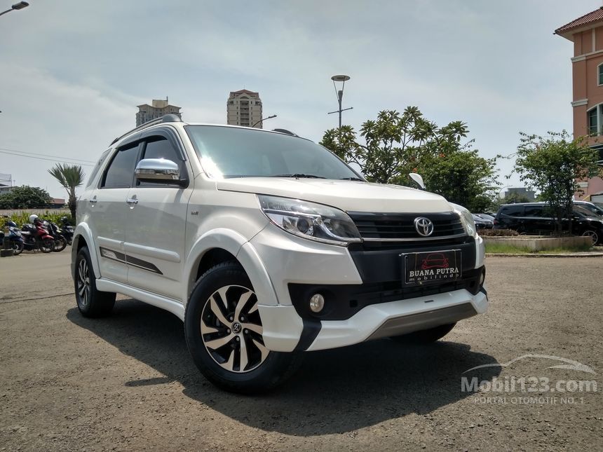 Jual Mobil Toyota Rush 2015 TRD Sportivo 1.5 di DKI 