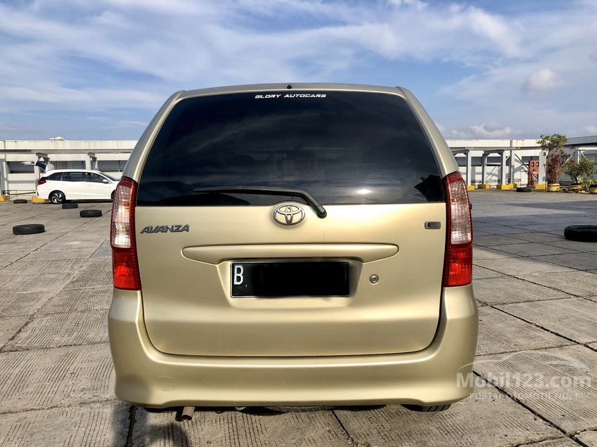 Jual Mobil  Toyota Avanza  2004 E  1 3 di DKI Jakarta  Manual 