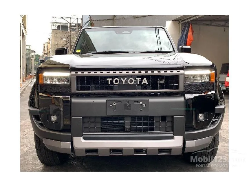 Jual Mobil Toyota Land Cruiser Prado 2024 First Edition VX 2.7 di DKI Jakarta Automatic SUV Hitam Rp 2.650.000.000