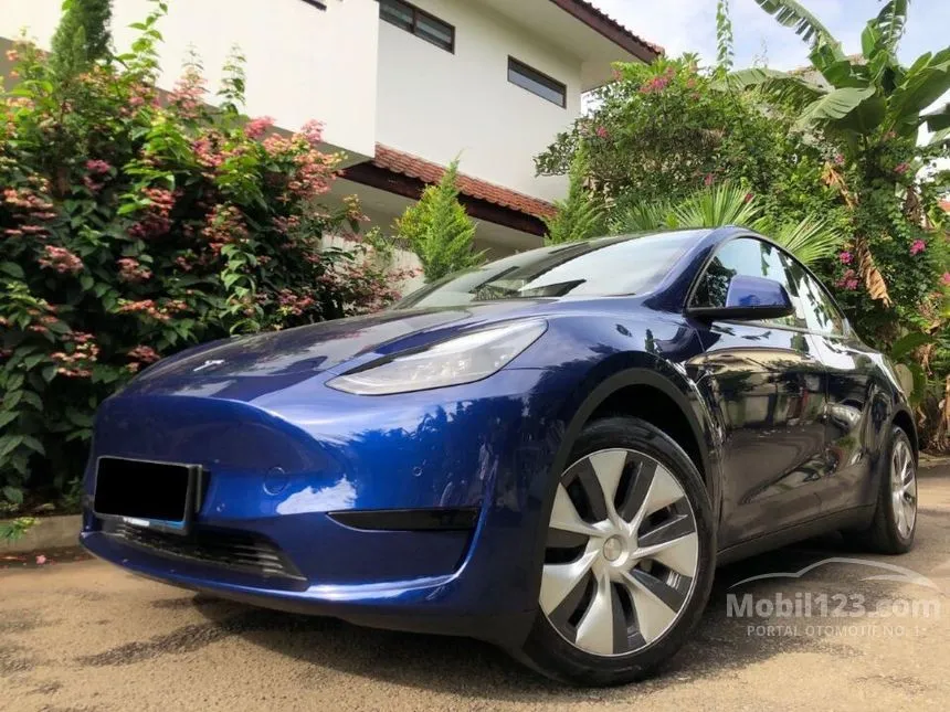 2022 Tesla Model Y Standard SUV
