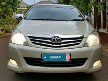 2010 Toyota Kijang Innova Besnin 2.0 G MPV. TDP 15jt Angs 3,1jt x 47
