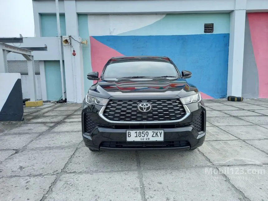 Jual Mobil Toyota Kijang Innova Zenix 2023 V 2.0 di Banten Automatic Wagon Hitam Rp 360.000.000
