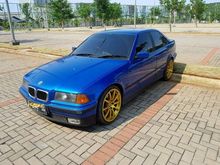 1995 BMW 320i 2.0 2.0 Manual Sedan