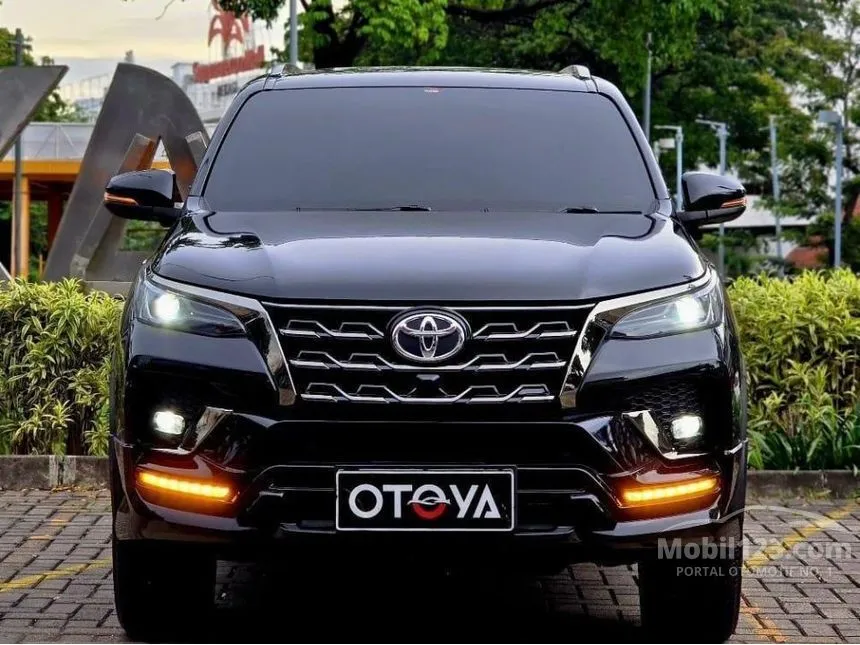 2022 Toyota Fortuner GR Sport 4X2 SUV