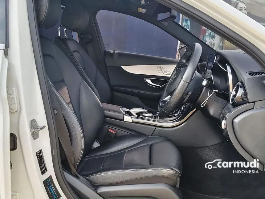 2018 Mercedes-Benz C200 AMG Line Sedan