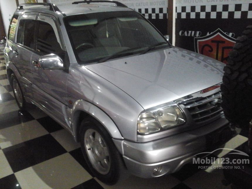 Jual Mobil  Suzuki  Escudo  2002 SQ 2 0 di Jawa Tengah Manual 