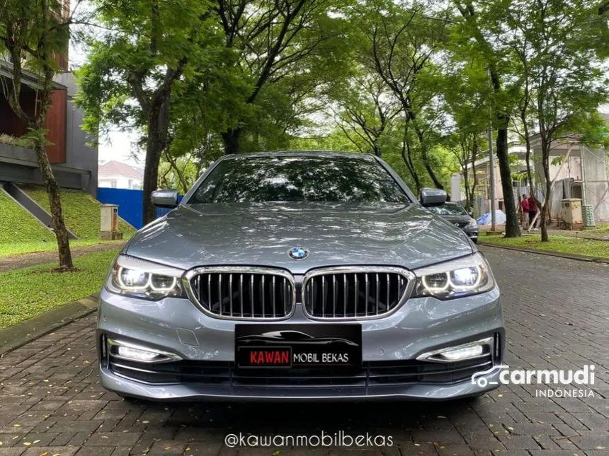 2018 BMW 520i Luxury Sedan