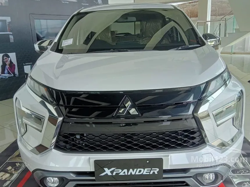Jual Mobil Mitsubishi Xpander 2024 CROSS 1.5 di Banten Automatic Wagon Putih Rp 315.250.000
