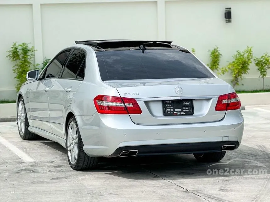 2012 Mercedes-Benz E250 CGI BlueEFFICIENCY Sedan