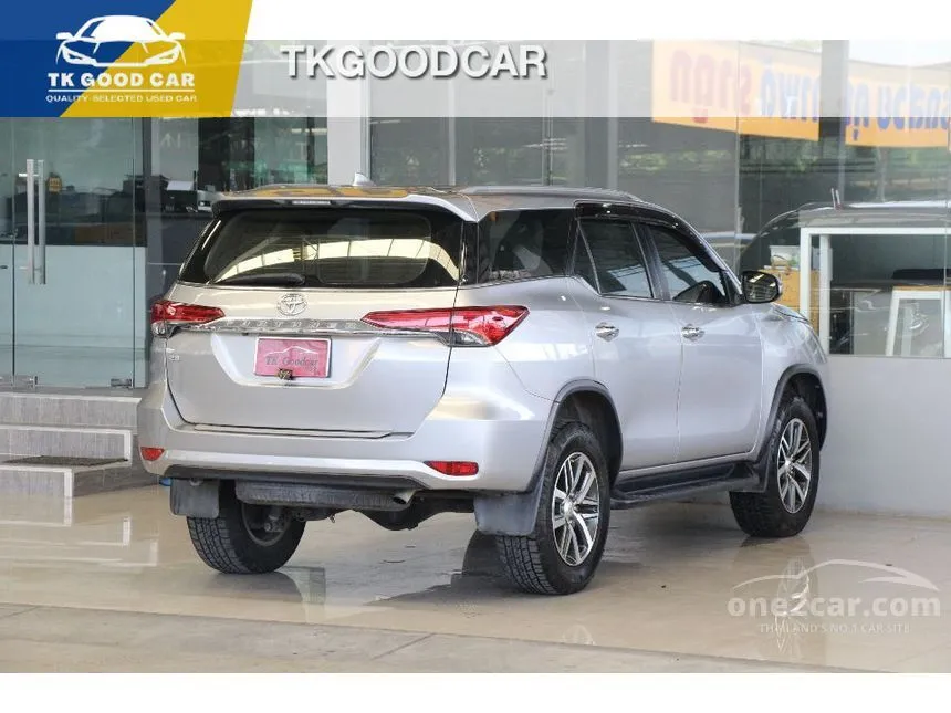 2016 Toyota FORTUNER V SUV