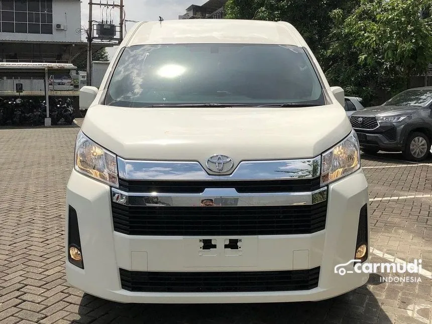 2025 Toyota Hiace Premio Van