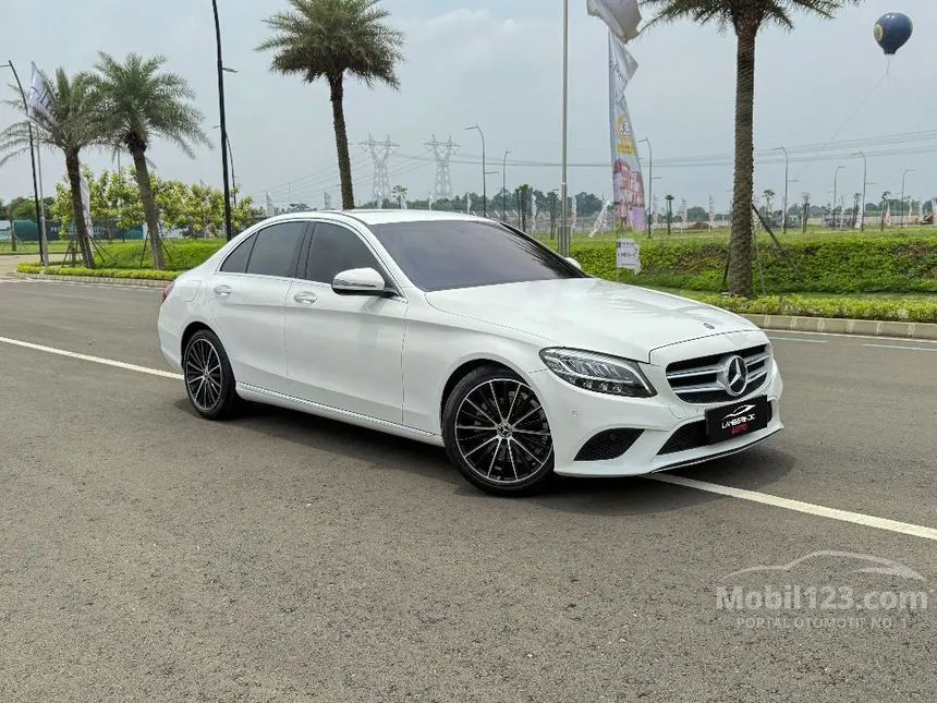 2019 Mercedes-Benz C200 EQ Boost Avantgarde Line Sedan