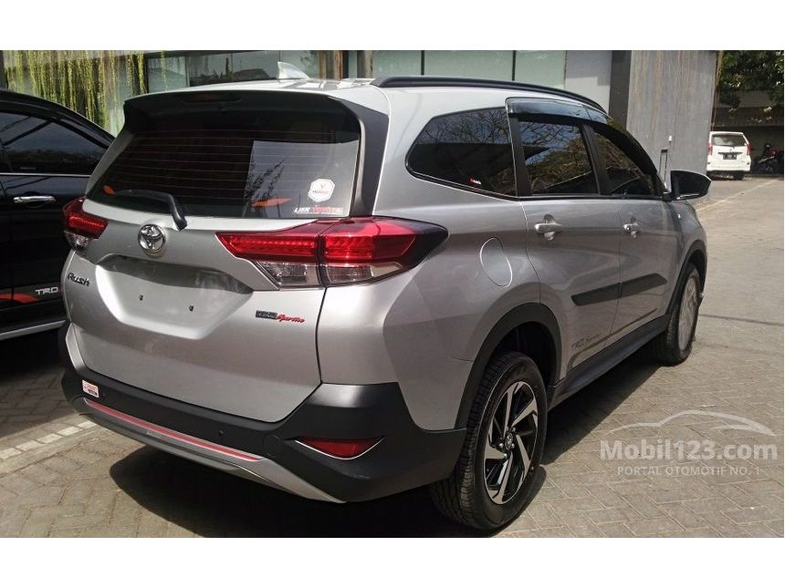 Jual Mobil Toyota Rush 2019 TRD Sportivo 1.5 di Jawa Timur 