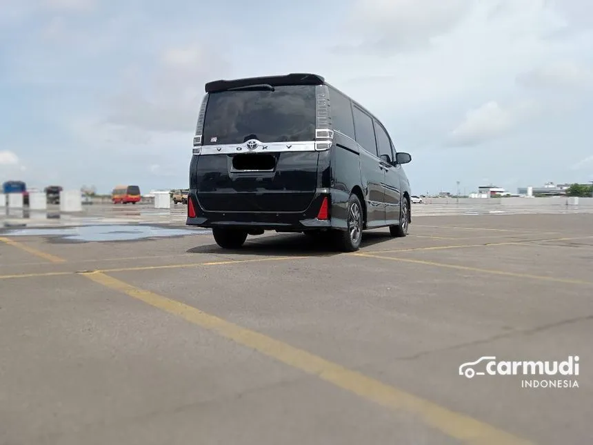 2020 Toyota Voxy MPV