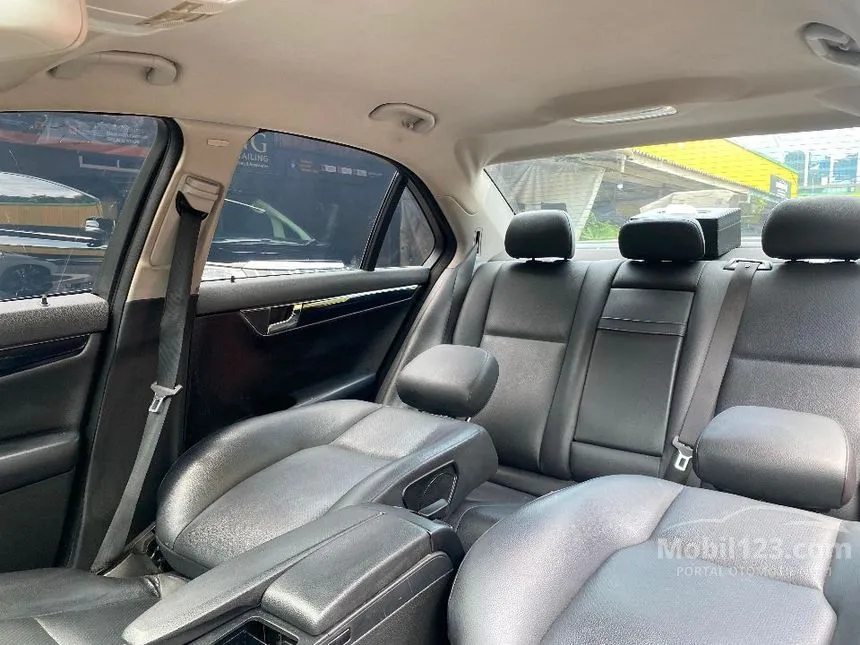 2011 Mercedes-Benz C200 CGI Sedan