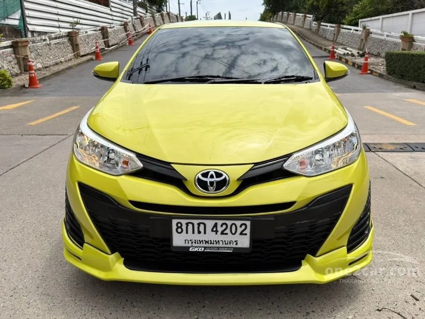 2019 Toyota YARIS E Hatchback