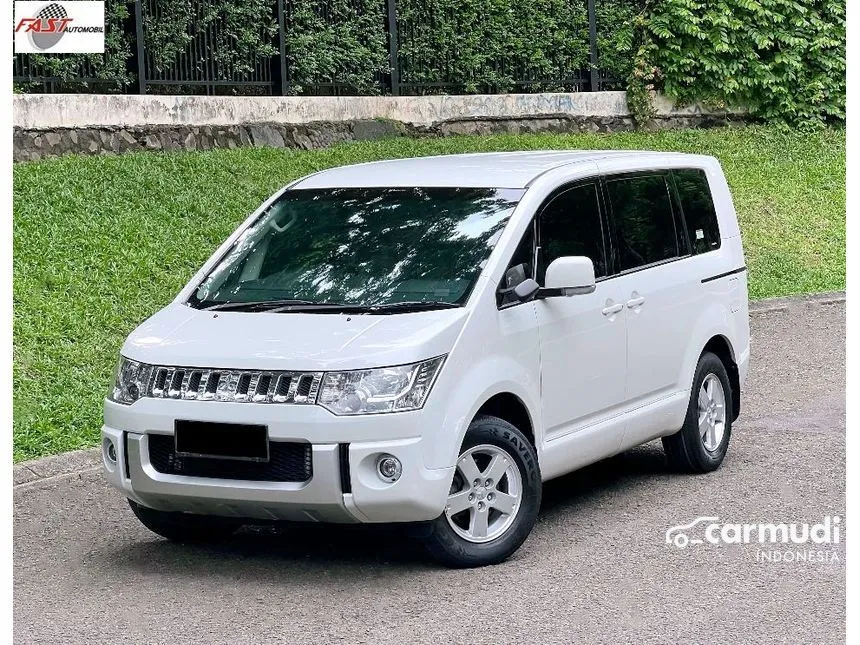 2015 Mitsubishi Delica D5 Van Wagon