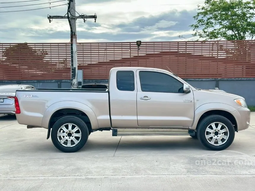 2005 Toyota HILUX VIGO E Extra Cab Pickup