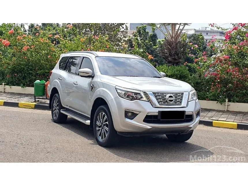 Jual Mobil Nissan Terra 2018 VL 2.5 di DKI Jakarta Automatic Wagon Silver Rp 329.000.000