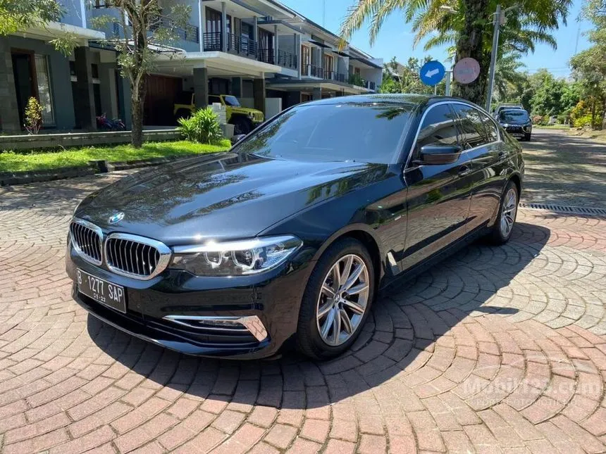 Jual Mobil BMW 520i 2018 Luxury 2.0 di Yogyakarta Automatic Sedan Hitam ...