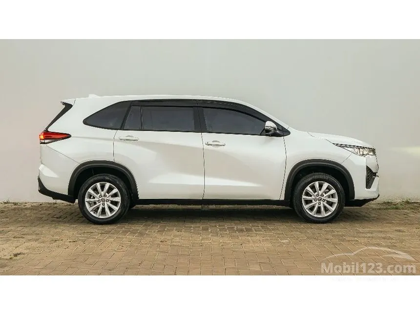 2023 Toyota Kijang Innova Zenix V (Premium Color) MPV
