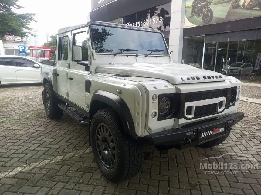 2012 Land Rover Defender 110 Dual Cab Pick-up