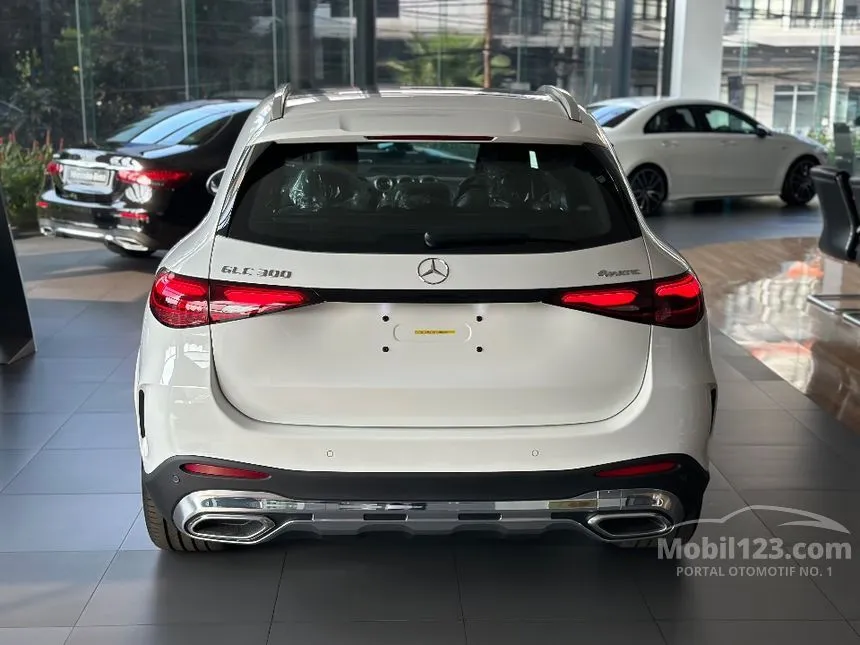 2025 Mercedes-Benz GLC300 AMG Line 4MATIC SUV