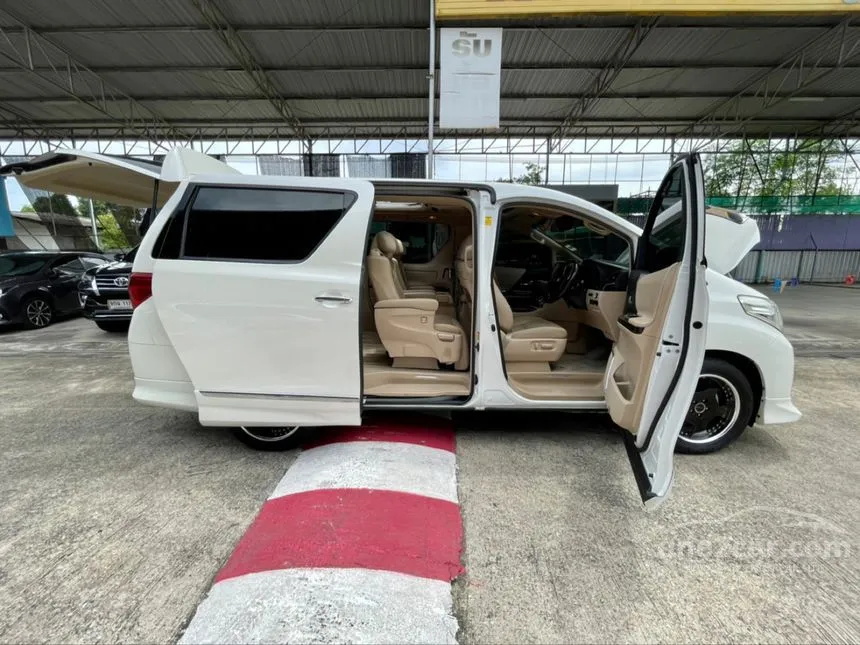 2012 Toyota Alphard HV Van