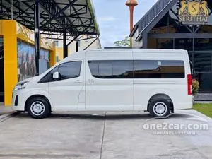 2023 Toyota Commuter 2.8 Van