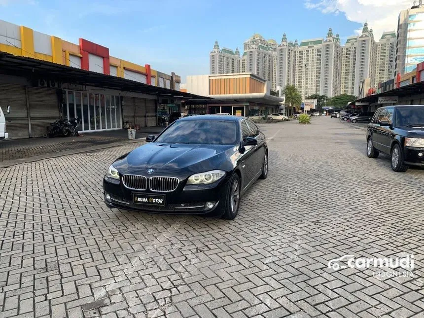 2012 BMW 520i Luxury Sedan