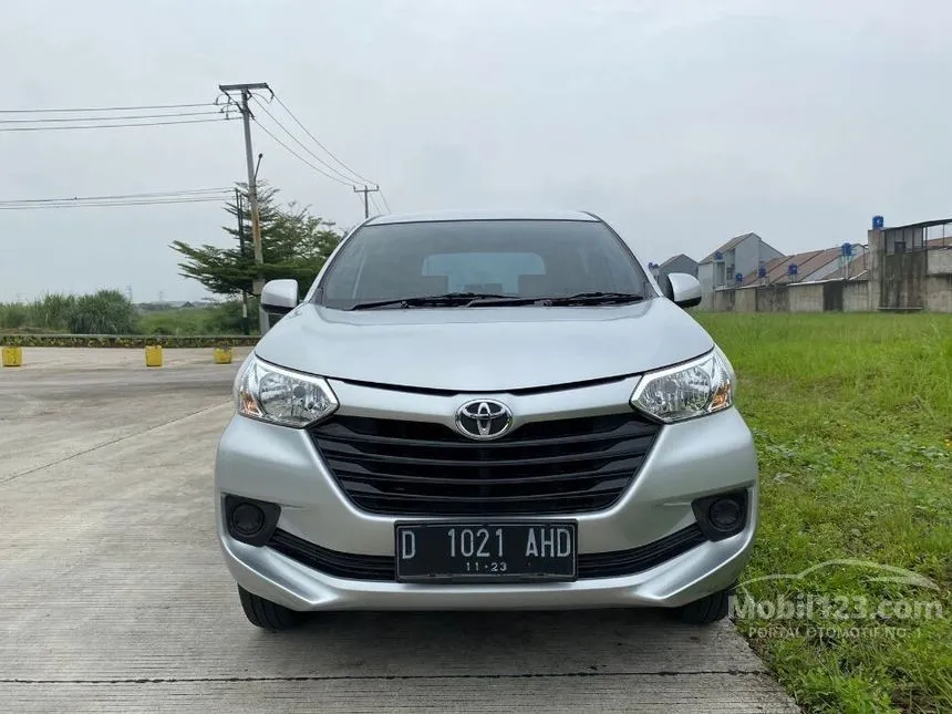 Jual Mobil Toyota Avanza 2018 E 1.3 di Jawa Barat Manual MPV Silver Rp 135.000.000