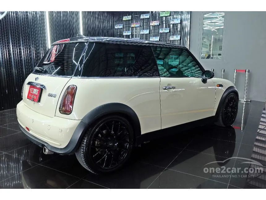 2005 Mini COOPER 3-Door Hatchback