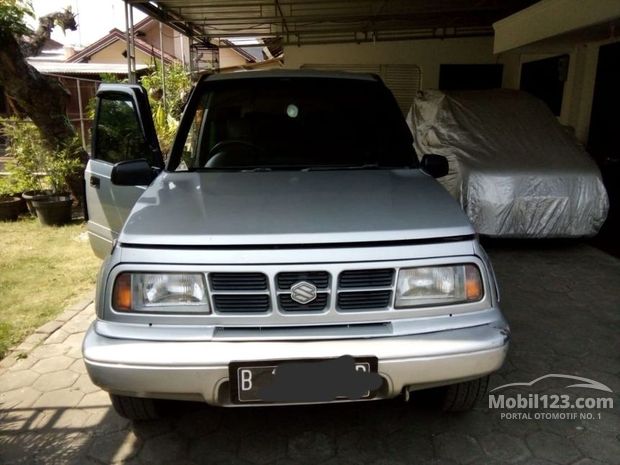  Suzuki  Escudo  Mobil  Bekas  Baru  dijual  di  Indonesia 