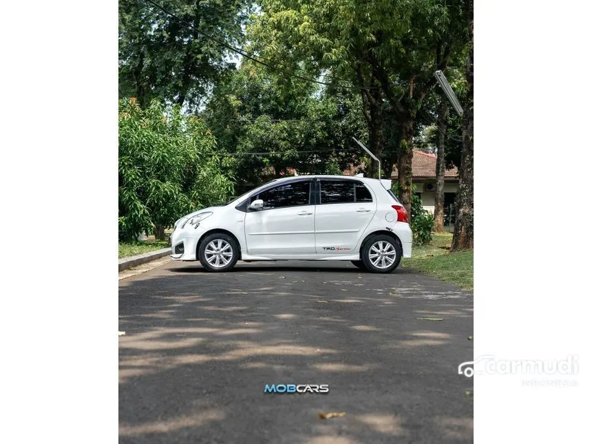 2012 Toyota Yaris S Hatchback